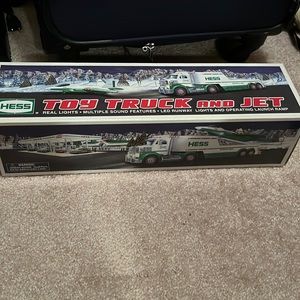 Hess collectible toy truck 2010 - Toy Truck and jet